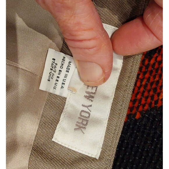 Jones New York Women's Beige Collarless 3 Button Wool Blazer. Size 10 - Picture 8 of 14